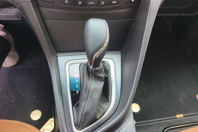 Used Buick GT 2019 18T Automatic Connected Flagship Version China VI Standard Gear Lever