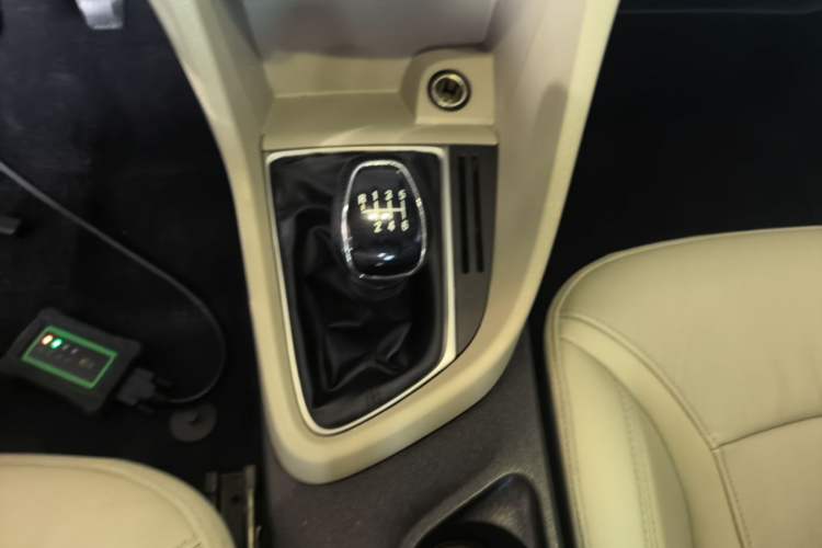 Used Buick GT 2019 15T Manual Elite Version China VI Standard Gear Lever
