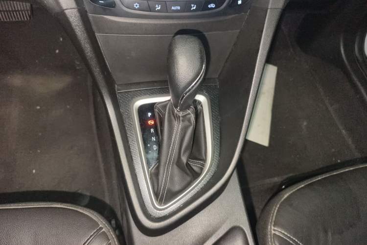 Used Buick GT 2019 18T Automatic Connected Elite Model China V Standard Gear Lever