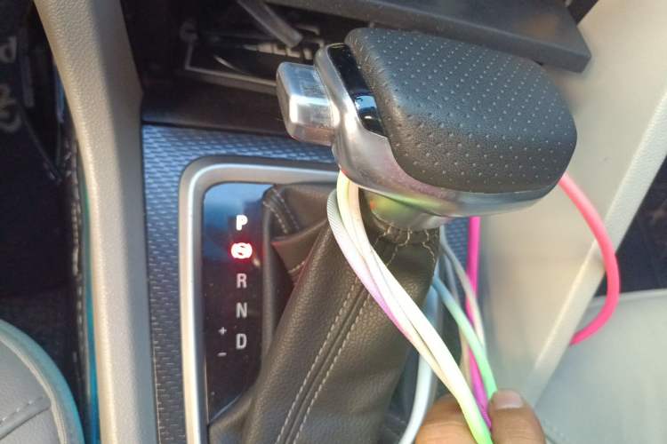 Used Buick GT 2019 15T Dual-Clutch Connected Elite Model China VI Gear Lever