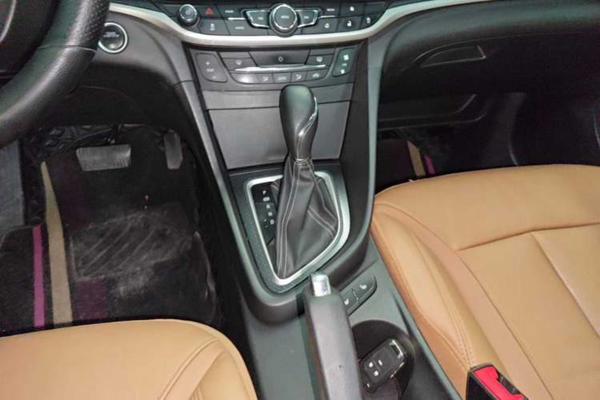 Used Buick GT 2019 18T Automatic Connected Flagship Version China VI Standard Gear Lever