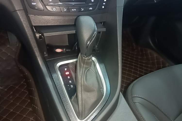 Used Buick GT 2019 18T Automatic Connected Elite Model China VI Standard Gear Lever