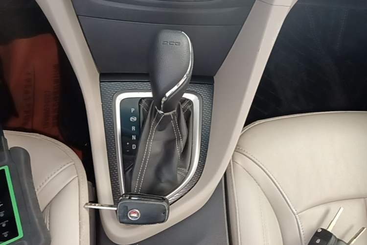 Used Buick GT 2019 15T Dual-Clutch Connected Elite Model China VI Gear Lever