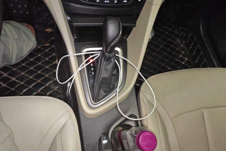 Used Buick GT 2019 15T Dual-Clutch Connected Elite Model China VI Gear Lever