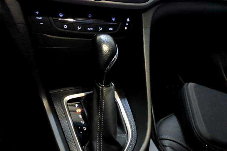 Used Buick GT 2019 18T Automatic Connected Elite Model China VI Standard Gear Lever