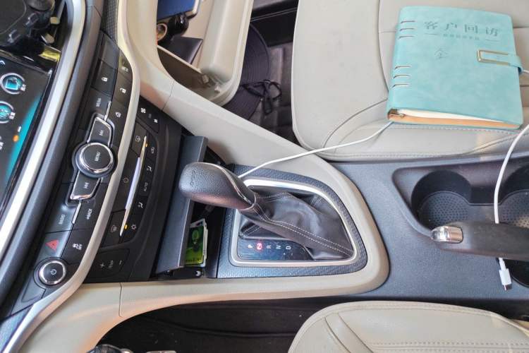 Used Buick GT 2019 15T Dual-Clutch Connected Elite Model China VI Gear Lever