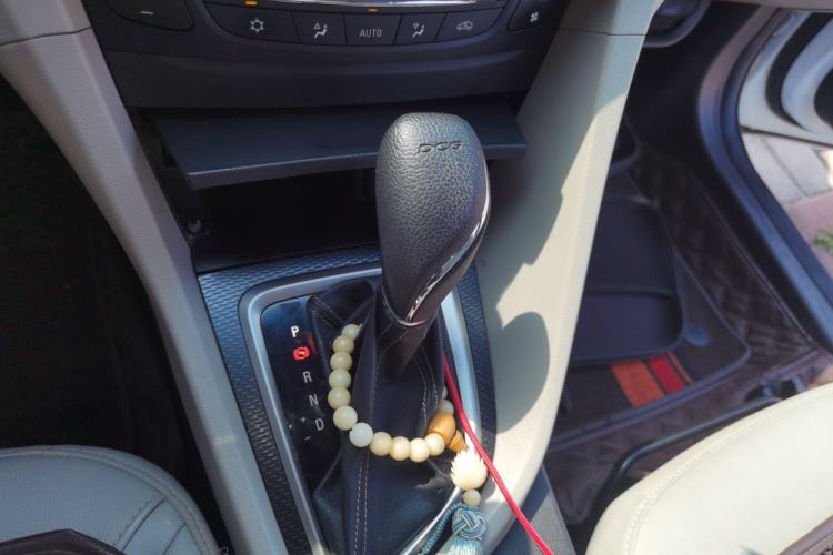 Used Buick GT 2019 15T Dual-Clutch Connected Elite Model China VI Gear Lever