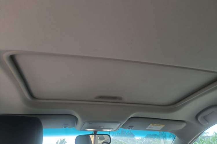 Used Buick GT 2019 18T Automatic Connected Elite Model China VI Standard Headliner