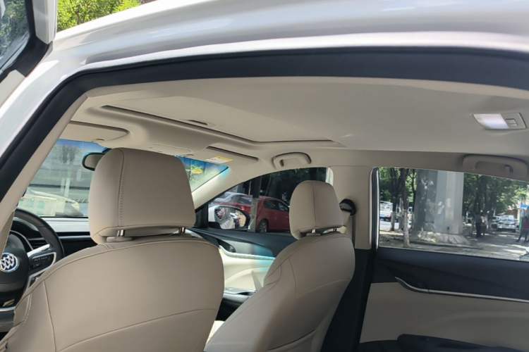Used Buick GT 2019 15T Dual-Clutch Connected Elite Model China VI Headliner