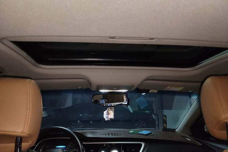 Used Buick GT 2019 18T Automatic Connected Flagship Version China VI Standard Headliner