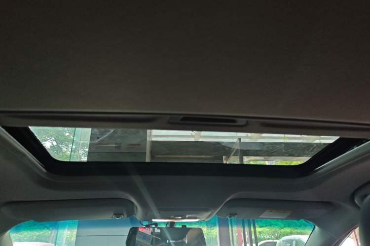 Used Buick GT 2019 18T Automatic Connected Elite Model China VI Standard Headliner