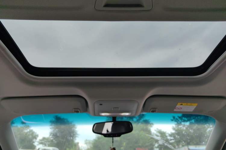 Used Buick GT 2019 18T Automatic Connected Elite Model China VI Standard Headliner