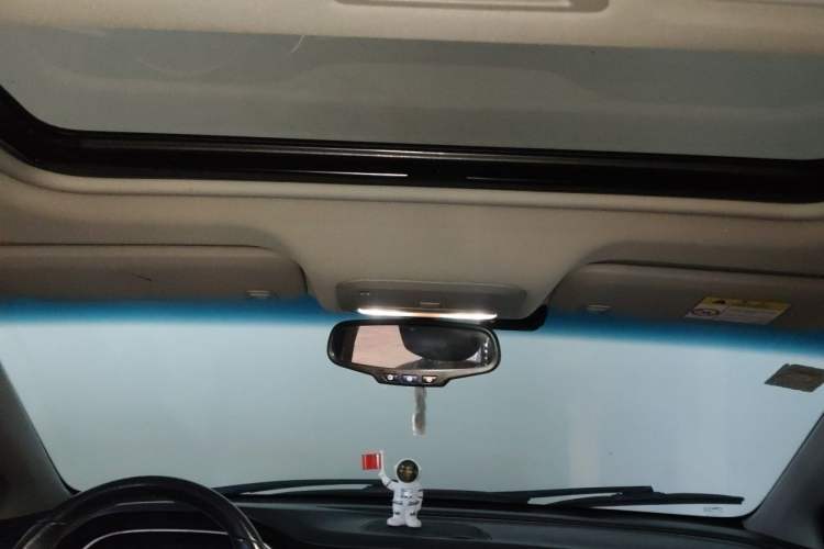 Used Buick GT 2019 18T Automatic Connected Elite Model China VI Standard Headliner
