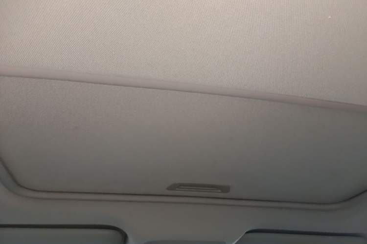 Used Buick GT 2019 15T Dual-Clutch Connected Elite Model China VI Headliner