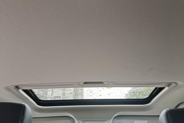 Used Buick GT 2019 18T Automatic Connected Elite Model China VI Standard Headliner