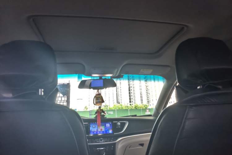 Used Buick GT 2019 15T Dual-Clutch Connected Elite Model China VI Headliner