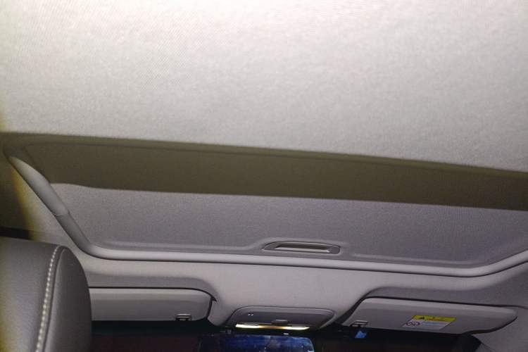 Used Buick GT 2019 18T Automatic Connected Elite Model China VI Standard Headliner