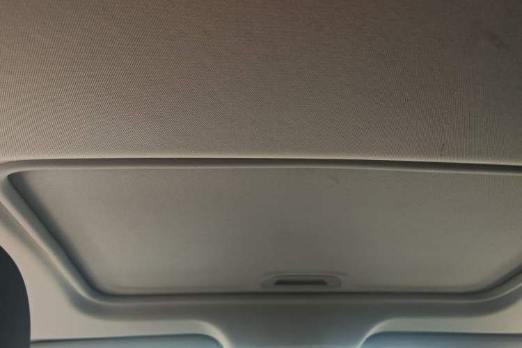 Used Buick GT 2019 18T Automatic Connected Elite Model China VI Standard Headliner
