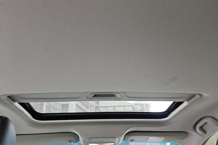 Used Buick GT 2019 18T Automatic Connected Elite Model China VI Standard Headliner