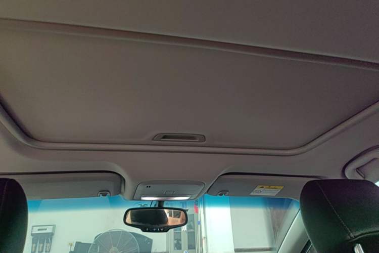 Used Buick GT 2019 18T Automatic Connected Elite Model China VI Standard Headliner