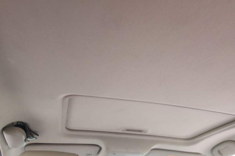 Used Buick GT 2019 15T Dual-Clutch Connected Elite Model China VI Headliner