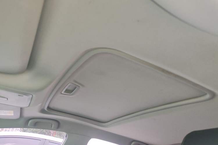 Used Buick GT 2019 18T Automatic Connected Elite Model China VI Standard Headliner