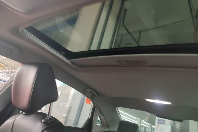 Used Buick GT 2019 18T Automatic Connected Elite Model China VI Standard Headliner