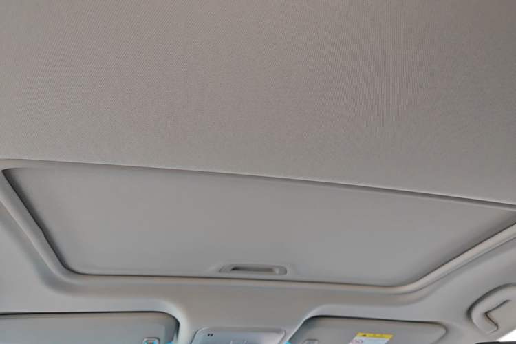 Used Buick GT 2019 18T Automatic Connected Elite Model China VI Standard Headliner