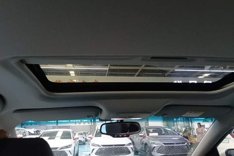 Used Buick GT 2019 18T Automatic Connected Elite Model China VI Standard Headliner