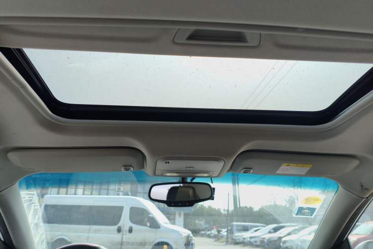Used Buick GT 2019 18T Automatic Connected Elite Model China VI Standard Headliner
