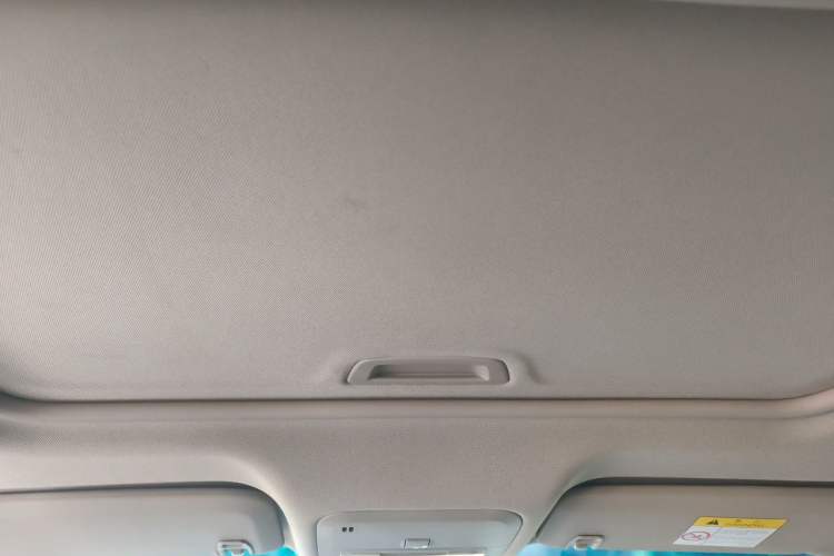 Used Buick GT 2019 15T Dual-Clutch Connected Elite Model China VI Headliner