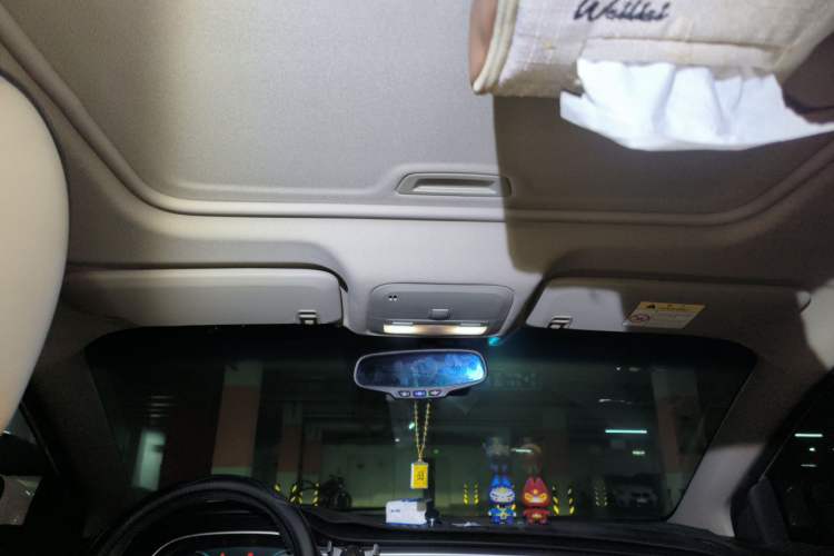 Used Buick GT 2019 15T Dual-Clutch Connected Elite Model China VI Headliner