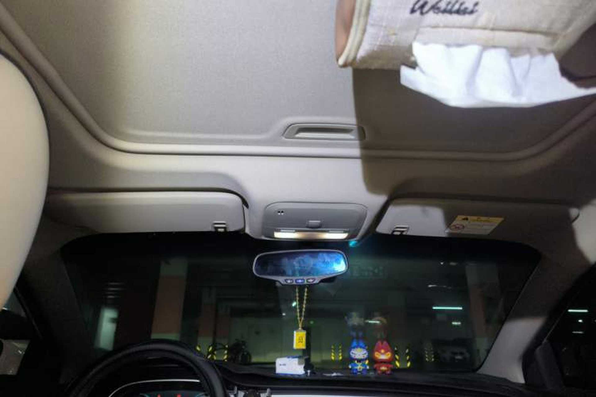 Used Buick GT 2019 15T Dual-Clutch Connected Elite Model China VI Headliner