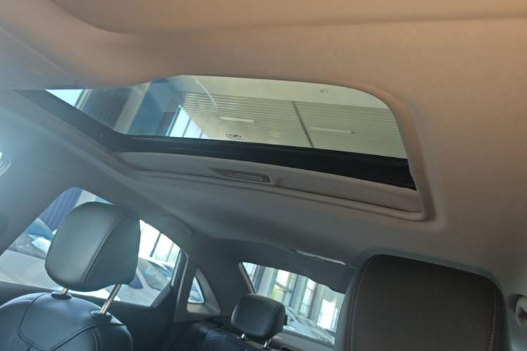 Used Buick GT 2019 18T Automatic Connected Elite Model China VI Standard Headliner