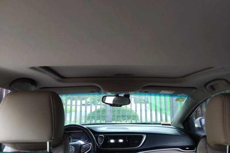 Used Buick GT 2019 15T Dual-Clutch Connected Elite Model China VI Headliner