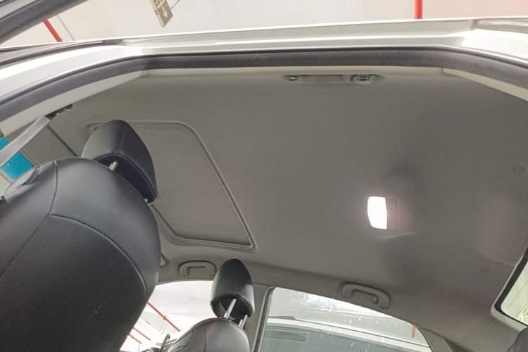 Used Buick GT 2019 18T Automatic Connected Elite Model China VI Standard Headliner
