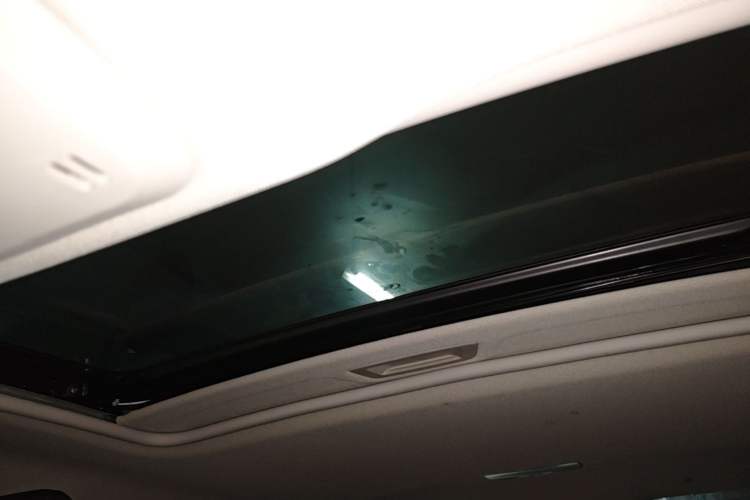 Used Buick GT 2019 18T Automatic Connected Elite Model China VI Standard Headliner