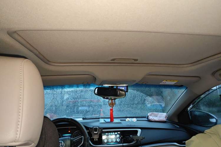 Used Buick GT 2019 15T Dual-Clutch Connected Elite Model China VI Headliner