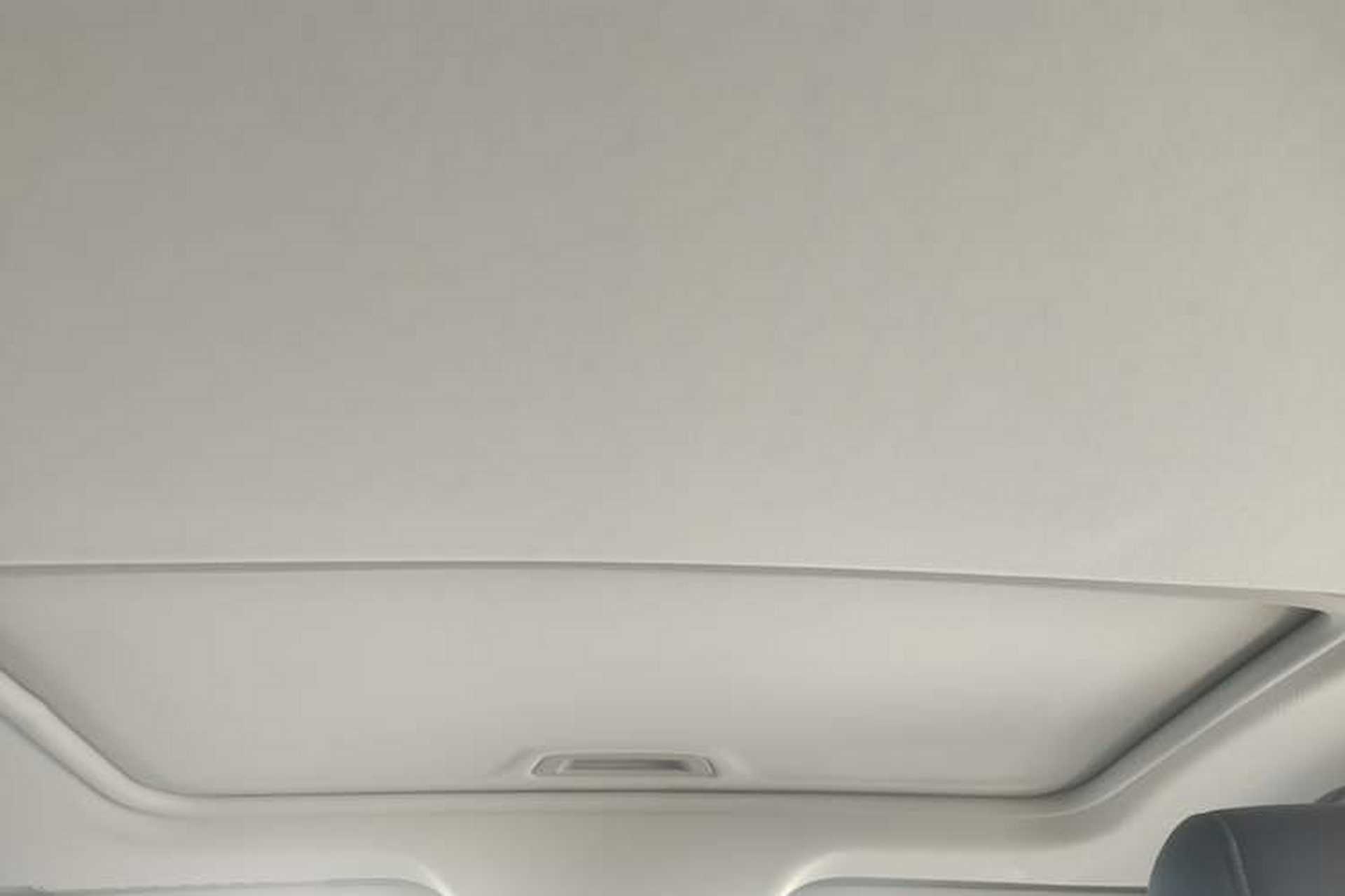 Used Buick GT 2019 18T Automatic Connected Elite Model China VI Standard Headliner