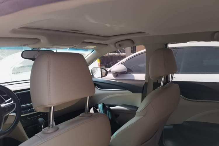 Used Buick GT 2019 15T Dual-Clutch Connected Elite Model China VI Headliner