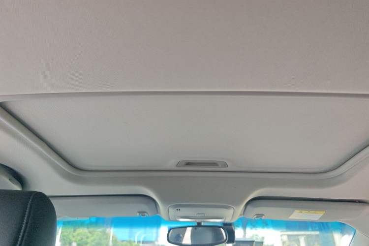 Used Buick GT 2019 18T Automatic Connected Elite Model China VI Standard Headliner