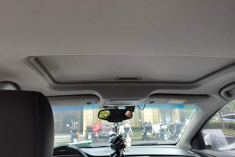 Used Buick GT 2019 18T Automatic Connected Elite Model China VI Standard Headliner