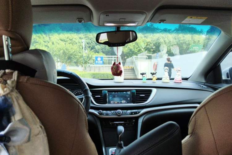 Used Buick GT 2019 18T Automatic Connected Flagship Version China VI Standard Headliner