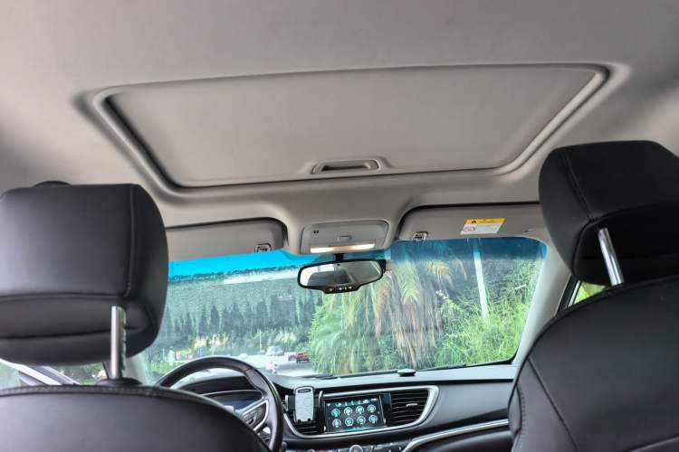 Used Buick GT 2019 18T Automatic Connected Elite Model China VI Standard Headliner