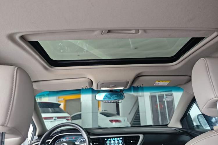 Used Buick GT 2019 15T Dual-Clutch Connected Elite Model China VI Headliner