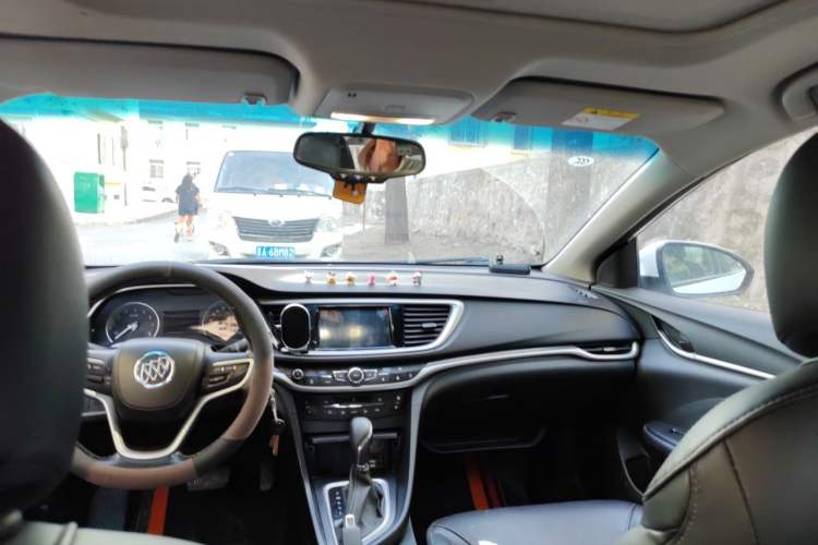 Used Buick GT 2019 18T Automatic Connected Elite Model China VI Standard Headliner