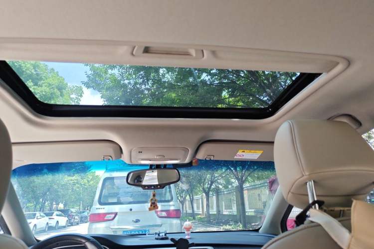 Used Buick GT 2019 15T Dual-Clutch Connected Elite Model China VI Headliner