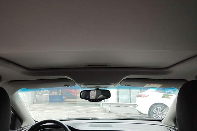 Used Buick GT 2019 18T Automatic Connected Elite Model China VI Standard Headliner