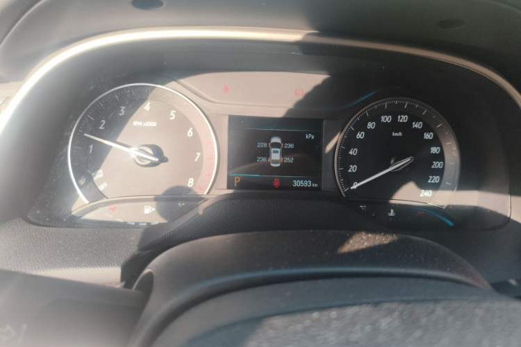 Used Buick GT 2019 15T Dual-Clutch Connected Elite Model China VI Instrument Cluster