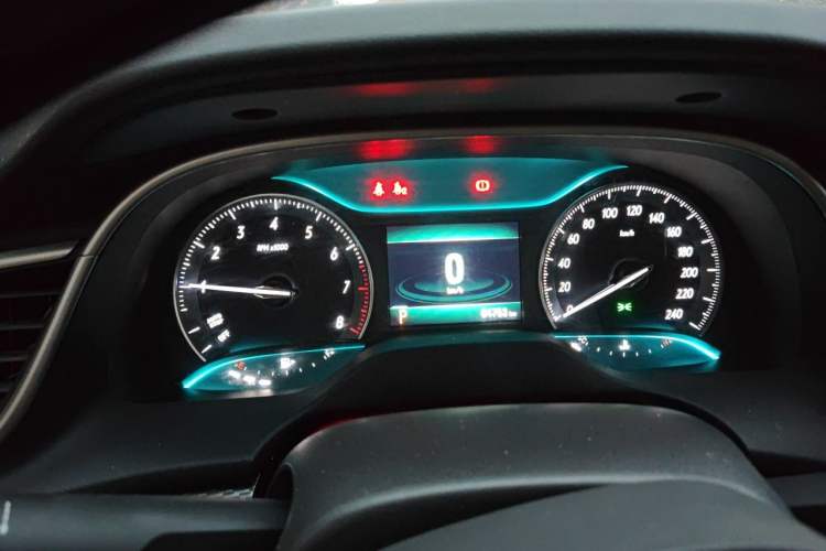 Used Buick GT 2019 15T Dual-Clutch Connected Elite Model China VI Instrument Cluster